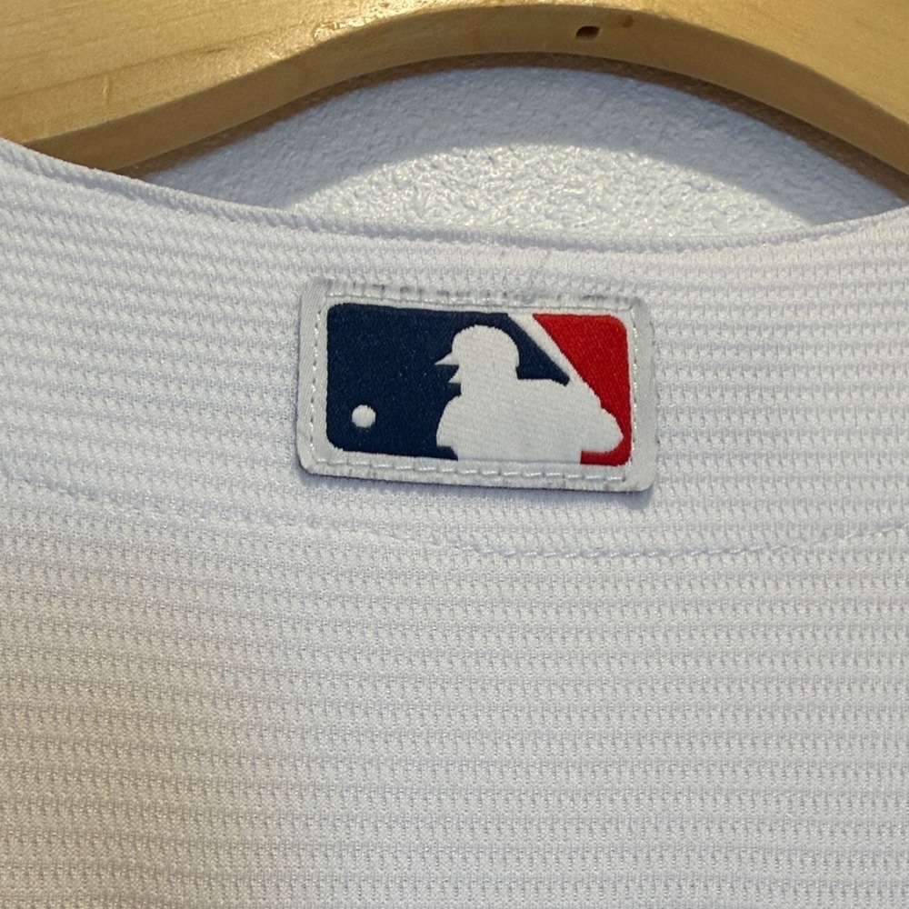 White St. Louis Cardinals Button-Up Jersey with Red & Yellow Logo 22 Heyward - Picture 3 of 6